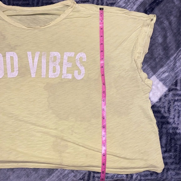Free with Bundle! Oversized Target Crop Top with “Good Vibes” graphic  XXL-1X - Picture 6 of 7